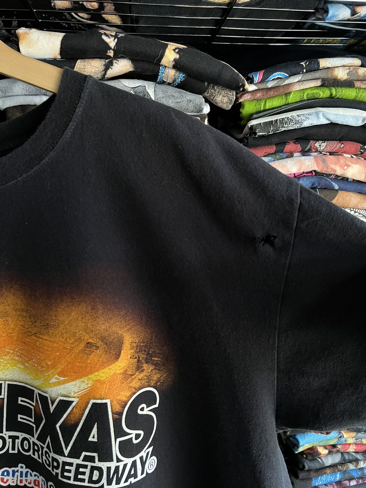 Chase Authentics 2000s NASCAR Texas Speedway Native Lizard Tee Size US XL / EU 56 / 4 - 7 Thumbnail