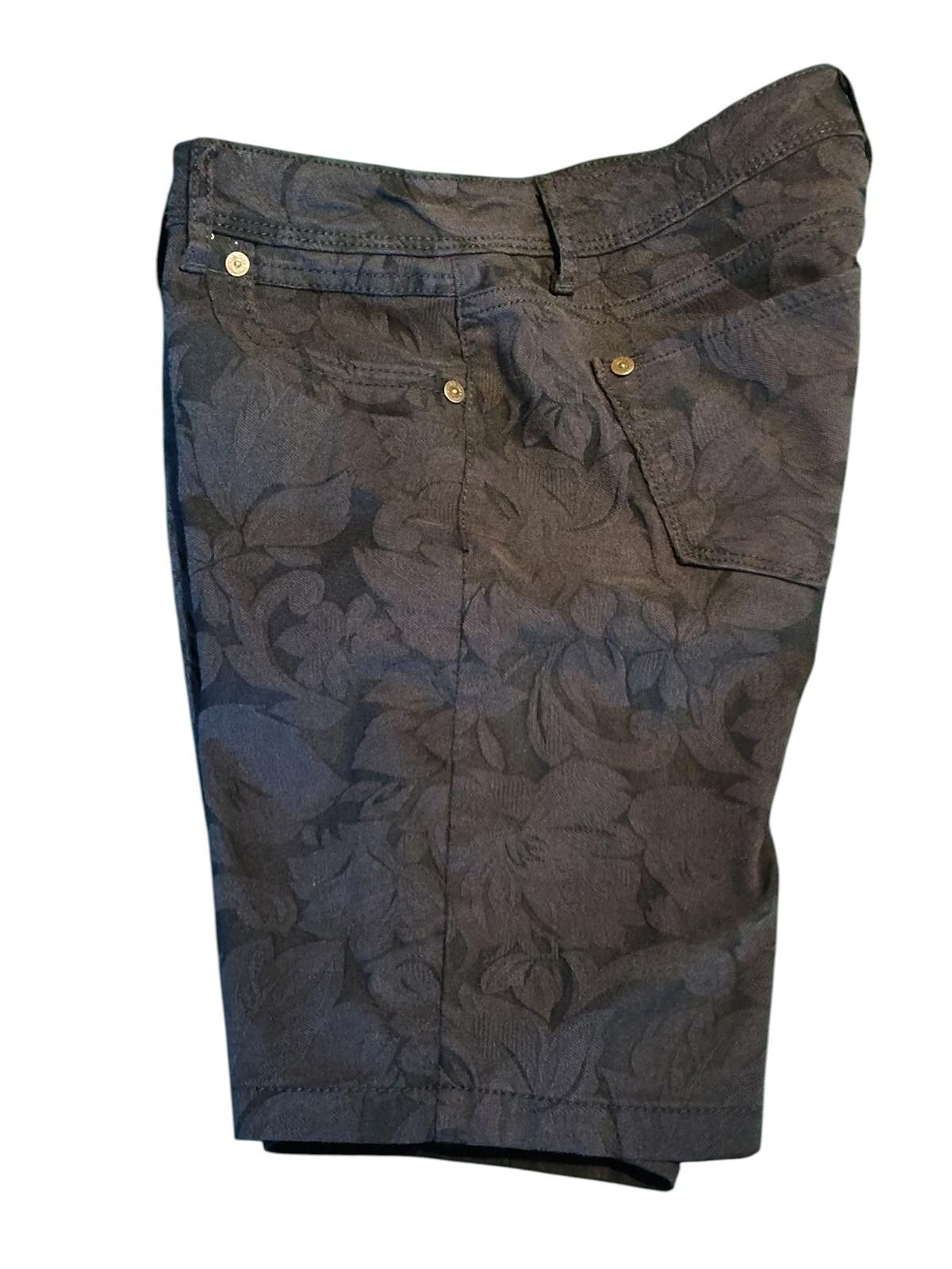 Designer Simply Vera Vera Wang Dark Floral Patterned Women's Shorts Size 25" / US 0 / IT 36 - 2 Thumbnail