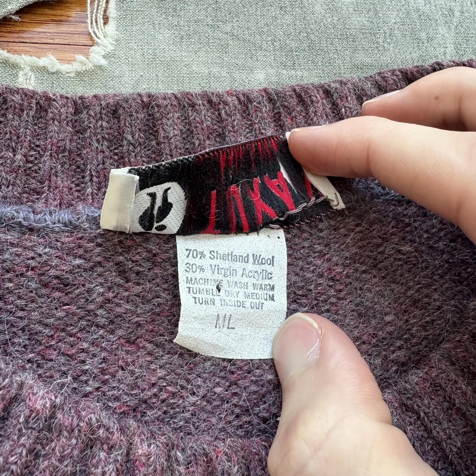 Vintage Vintage 80s Coogi Style Cable Knit Burgundy Cream Sweater Size US L / EU 52-54 / 3 - 3 Thumbnail