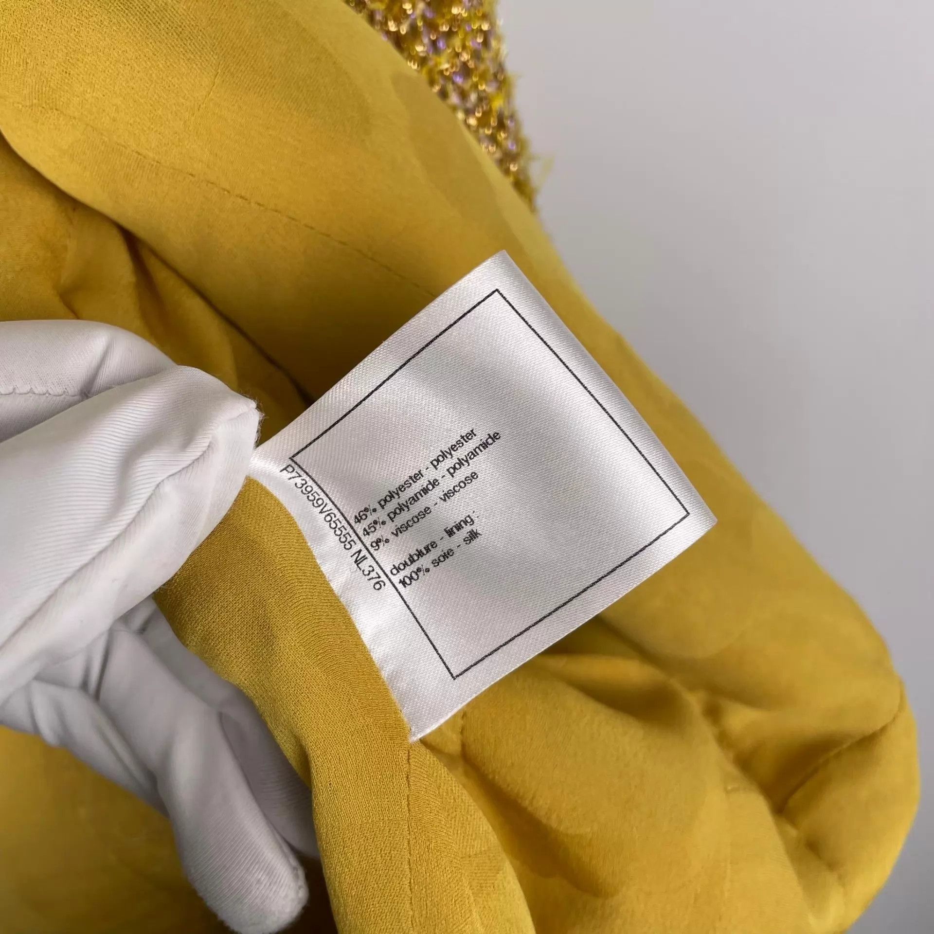 Chanel Chanel 23C Yellow Gold Iridescent Tweed Jacket Size 36 Size XS / US 0-2 / IT 36-38 - 6 Thumbnail