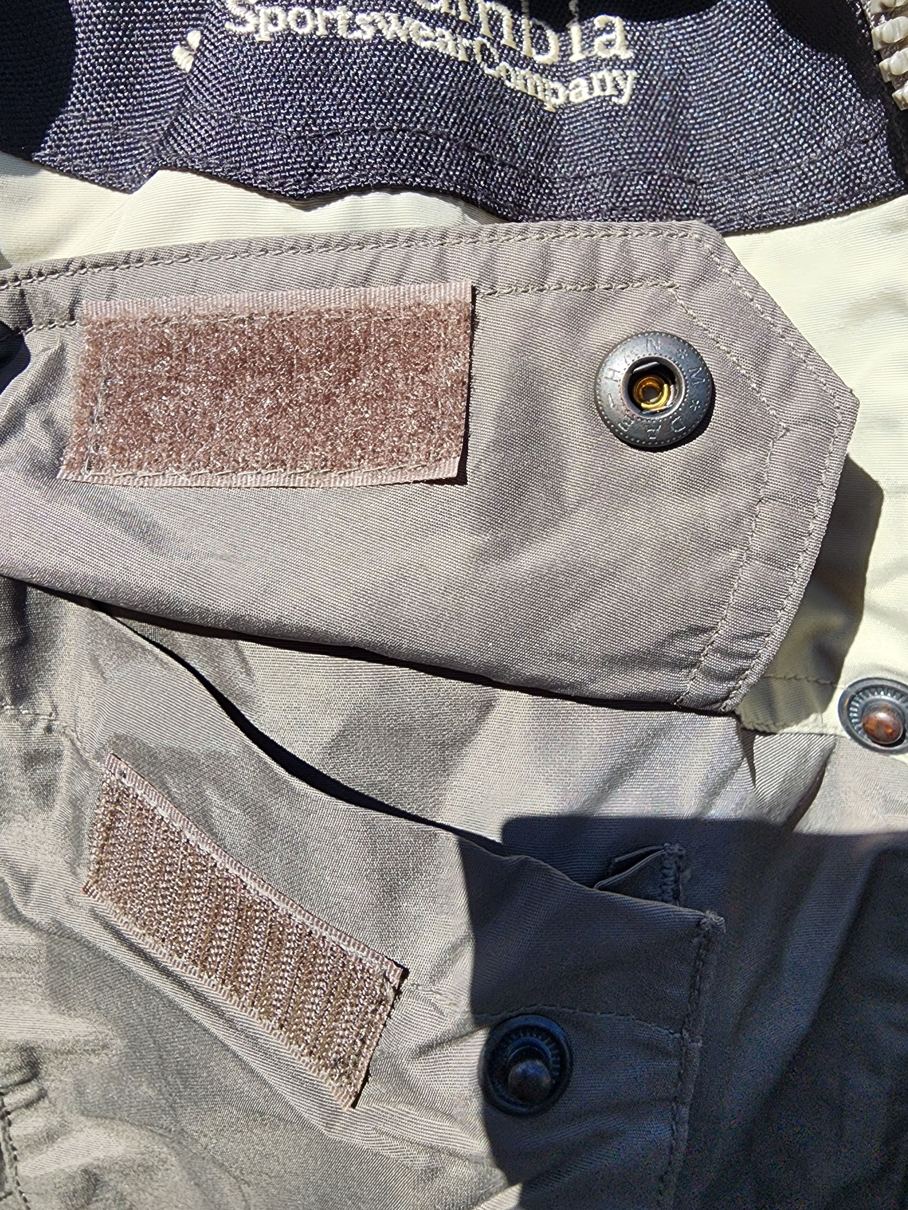 Columbia Vintage Columbia Winter Jacket – Khaki/Beige/Black, 3-in-1 Size US L / EU 52-54 / 3 - 7 Thumbnail