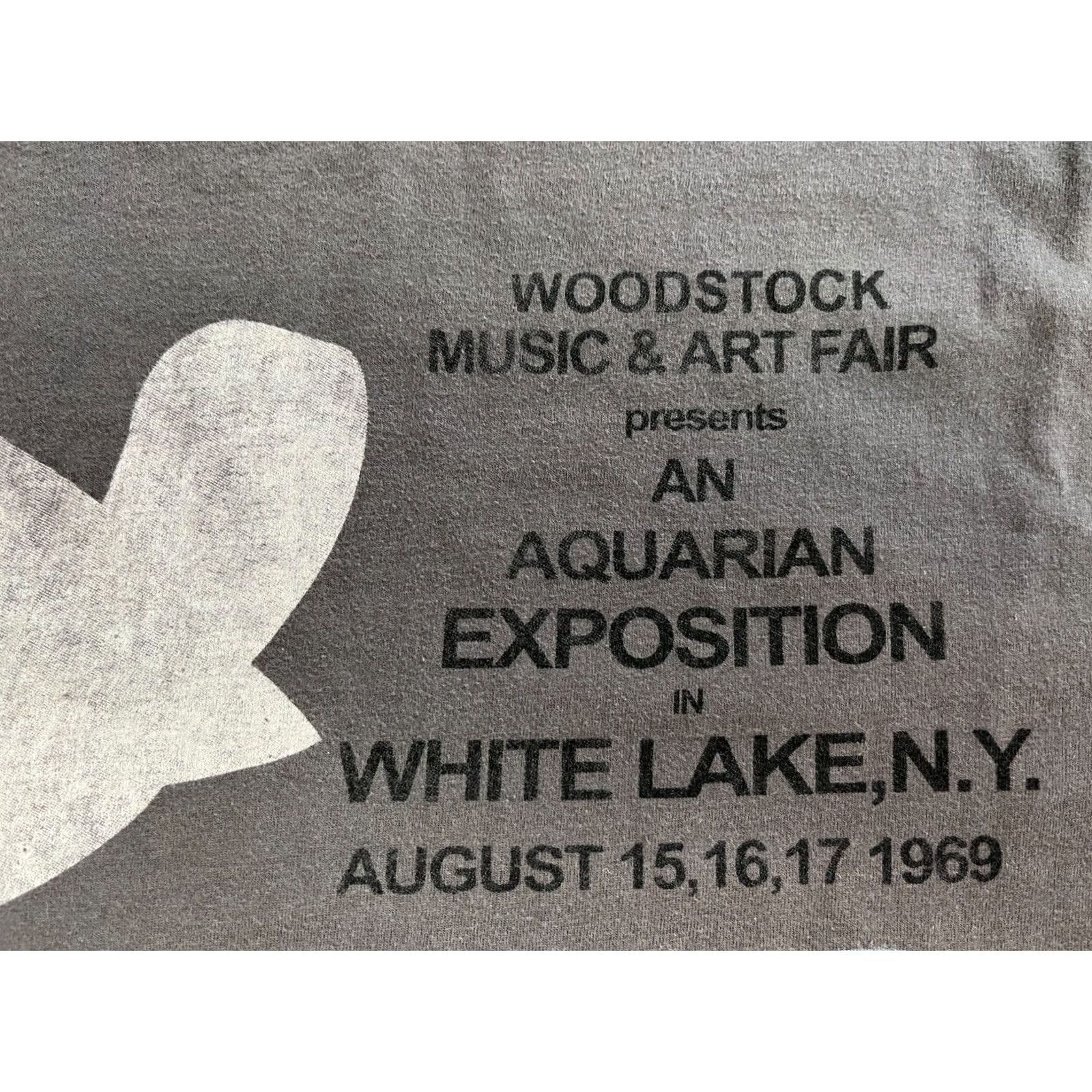 Vintage VINTAGE Woodstock Aquarian Exposition T-Shirt Sz L Mens Short Sleeve Gray Cotton 2008 Music Peace Rock Size US L / EU 52-54 / 3 - 5 Thumbnail