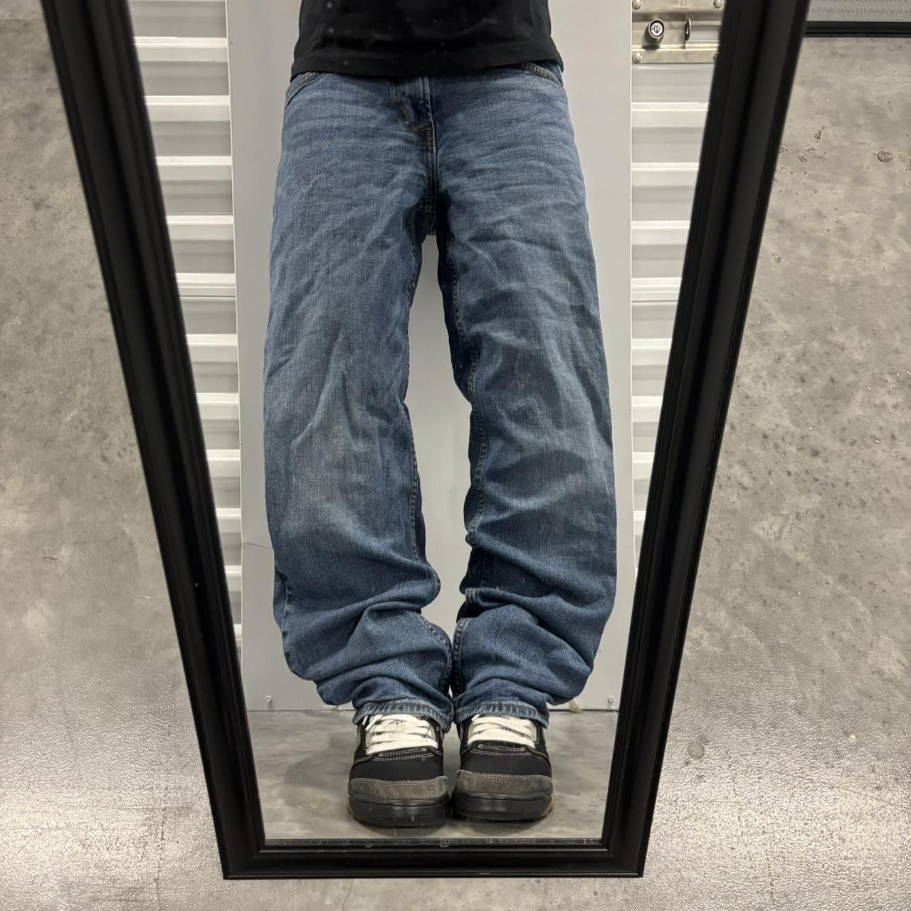 Japanese Brand × Vintage Crazy Vintage Y2K/2000s Grunge Dark Wash Essential Denim Jeans! Size US 31 - 1 Thumbnail