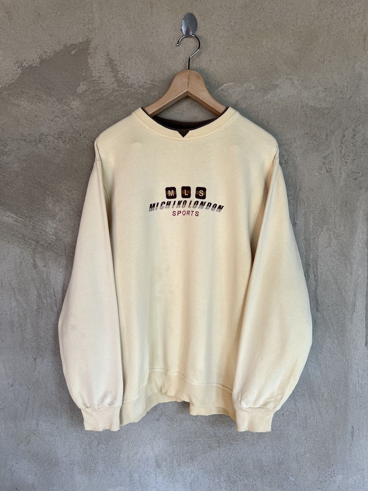 Michiko Koshino × Michiko Koshino London Michiko London Sports Spell Out Sweatshirt Size US M / EU 48-50 / 2 - 2 Thumbnail