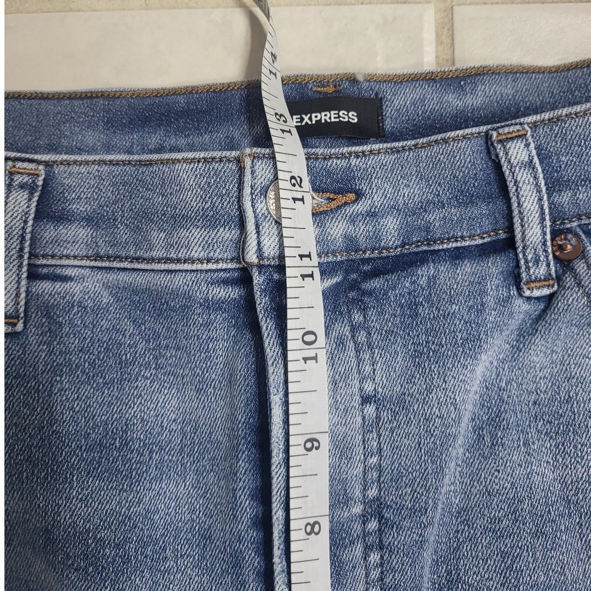 Express Express High Rise Cropped Flare Light Wash Jeans - Size 16L Size 36" / US 14 / IT 50 - 6 Thumbnail