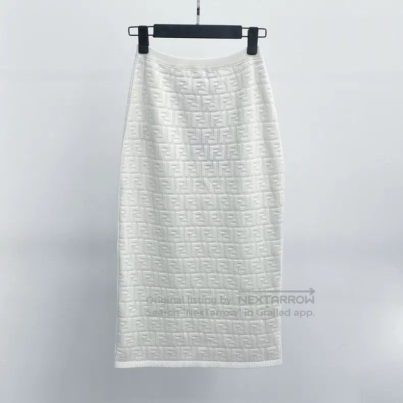 Fendi Fendi White full print knitted slim fit long dress Size 25" / US 0 / IT 36 - 1 Thumbnail