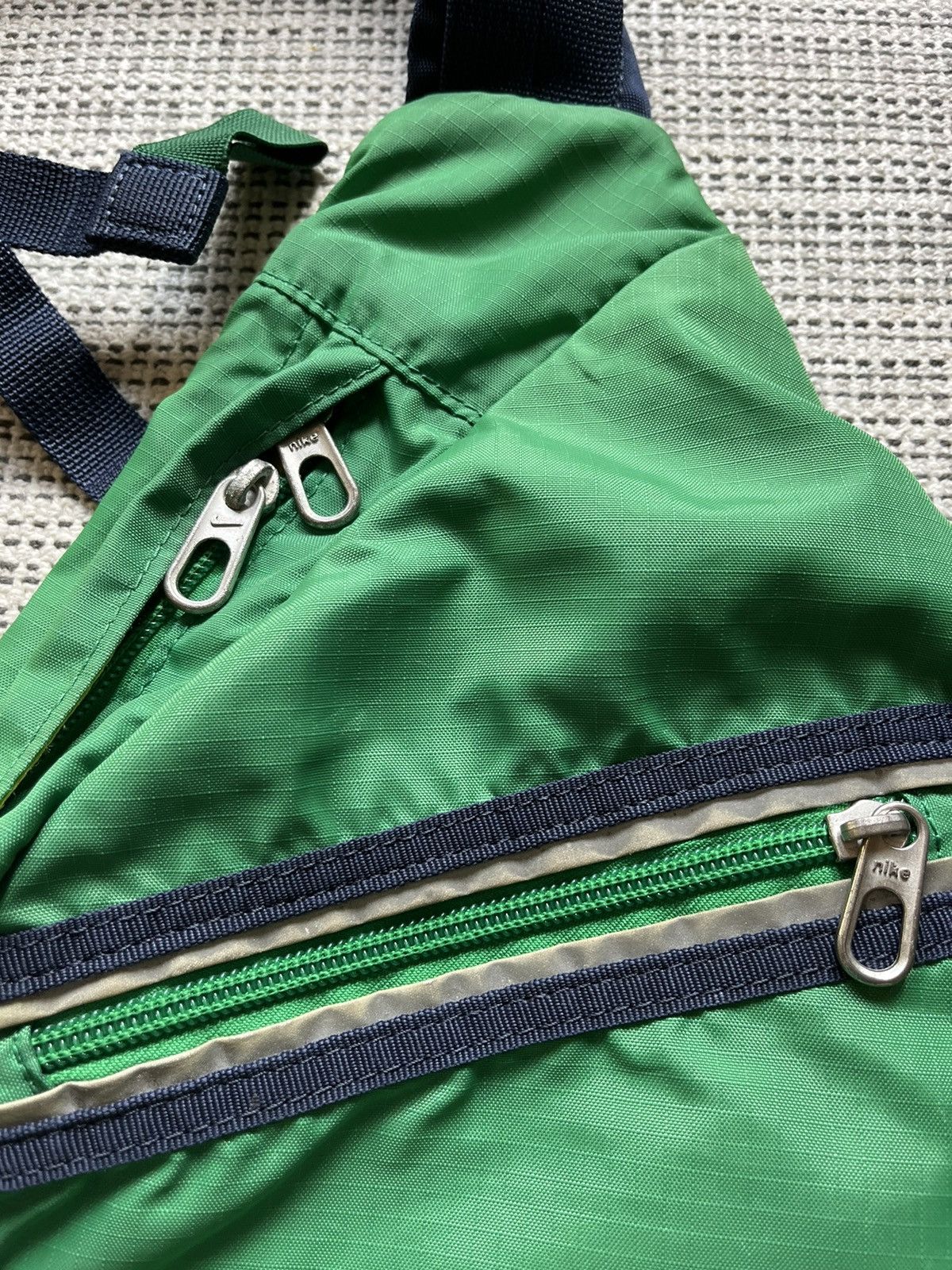 Nike × Vintage Vintage Nike Tri-Harness triangle bag Size ONE SIZE - 2 Thumbnail