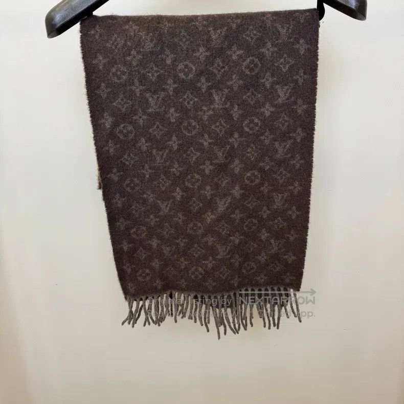Louis Vuitton Louis Vuitton Brown printed cashmere wool scarf Size ONE SIZE - 1 Thumbnail