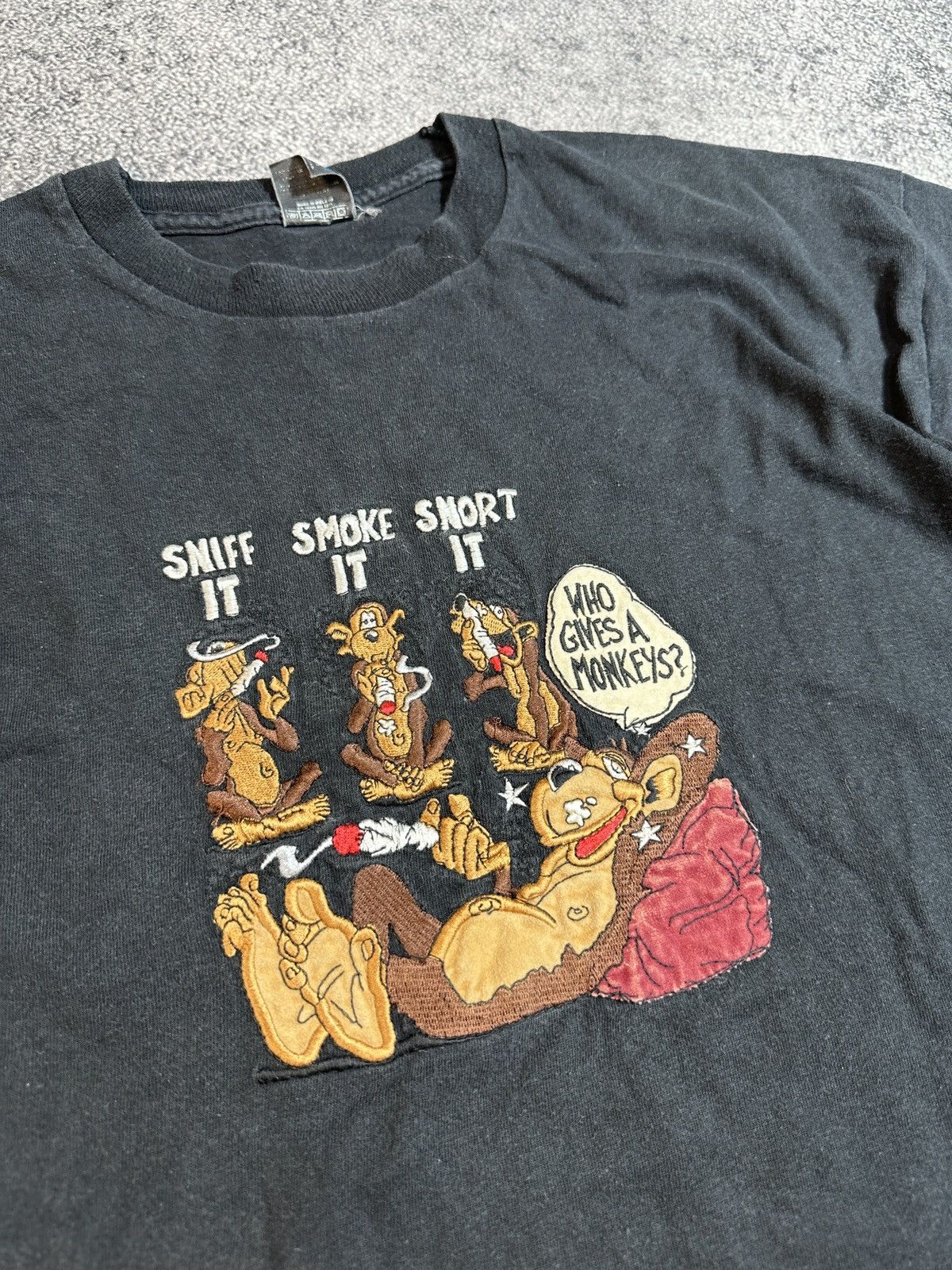 Vintage Vintage Smoke Monkeys Logo T-shirt Streetwear USA Rare Art Size US XL / EU 56 / 4 - 2 Thumbnail