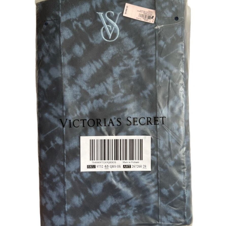 Victoria's Secret VICTORIA'S SECRET Tie-Dye Tote w/ Tags, 21" x 6.3" x 13" Size ONE SIZE - 3 Thumbnail