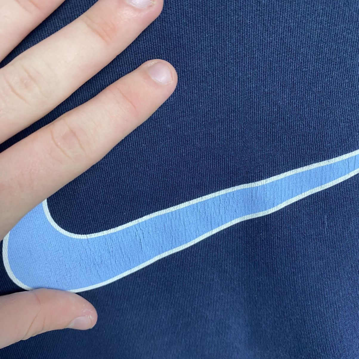 Nike Vintage Nike Big Swoosh 2000’s Streetwear tee size L Size US L / EU 52-54 / 3 - 3 Thumbnail