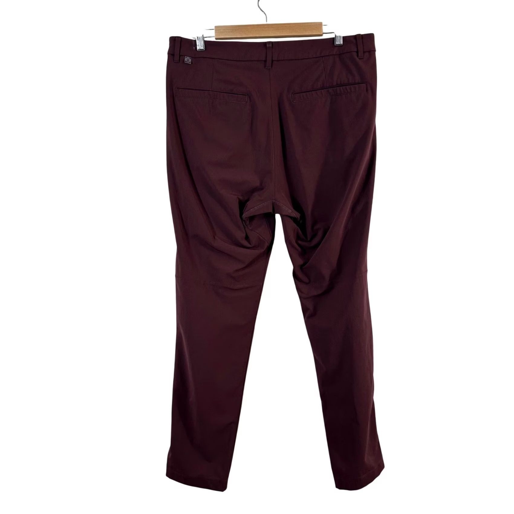 Lululemon VINTAGE? No. Size US 34 / EU 50 - 4 Thumbnail