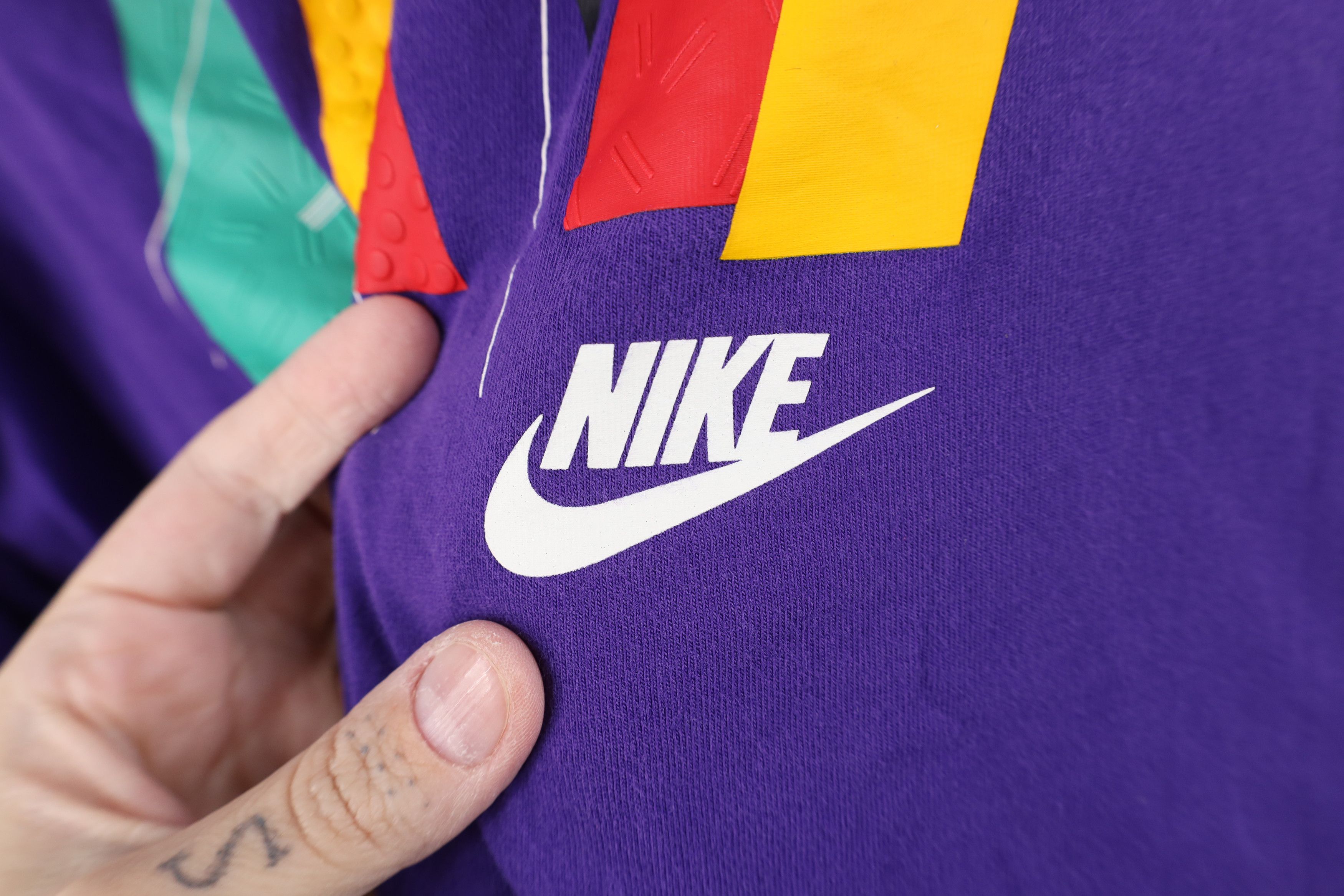 Nike Nike Sportswear Spell Out Retro Abstract Long Sleeve T-Shirt Size US M / EU 48-50 / 2 - 5 Thumbnail
