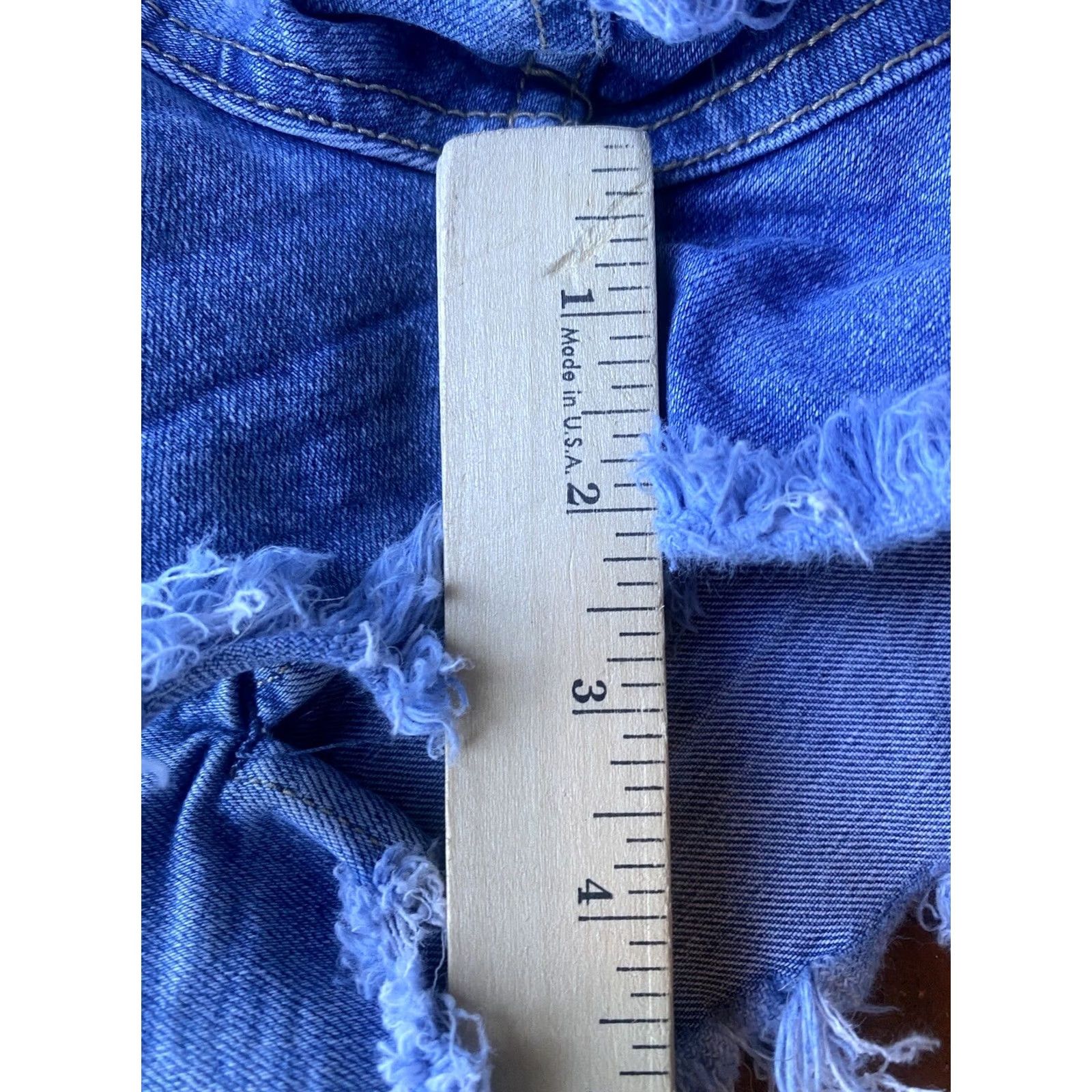Free People VINTAGE We The Free People Jean Shorts Womens 27 Distress Button Fly Cut Off Denim Size 27" / US 4 / IT 40 - 5 Thumbnail