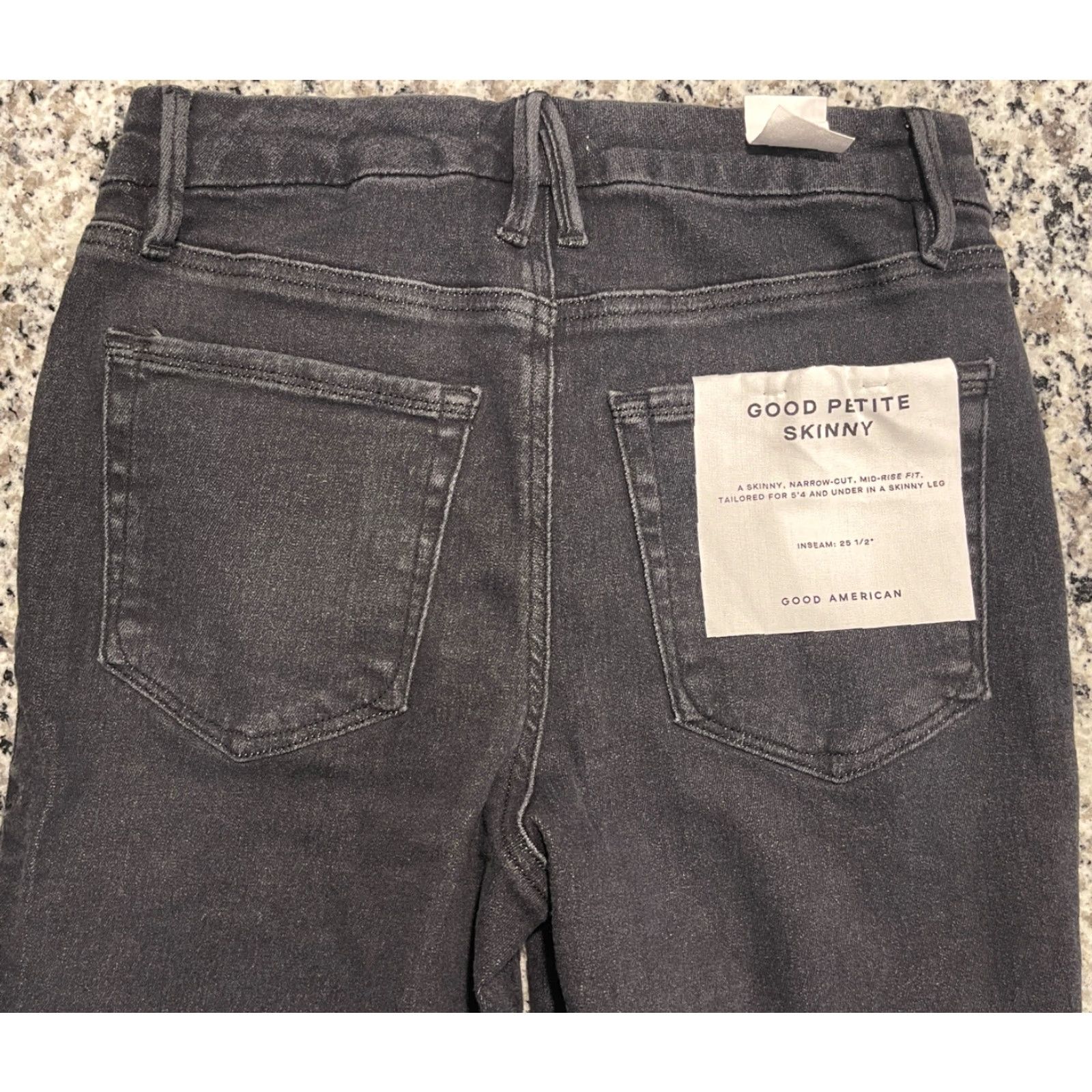 Good American GOOD AMERICAN Good Petite Skinny Jeans Black 8P Women Slim 5-Pocket Denim Cotton Blend Zip Closure Petite Sold by Good American Mens? Wait. Size 30" / US 8 / IT 44 - 5 Thumbnail