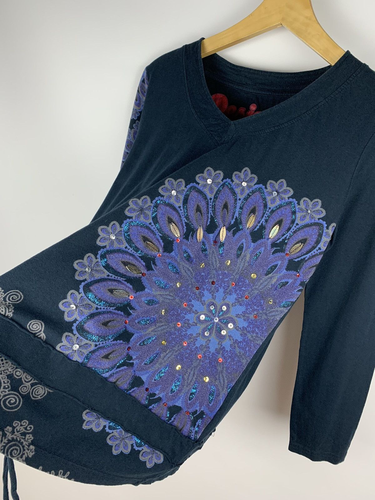 Desigual Vintage Y2K Desigual Avant Garde Long Sleeve Tee Rhinestone Size L / US 10 / IT 46 - 5 Thumbnail