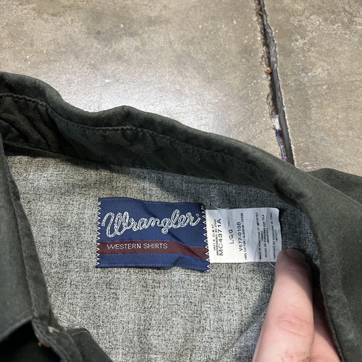 Vintage × Wrangler Vintage 80s Wrangler Pearl Snap Western Cowboy Shirt Aztec Size US L / EU 52-54 / 3 - 6 Thumbnail