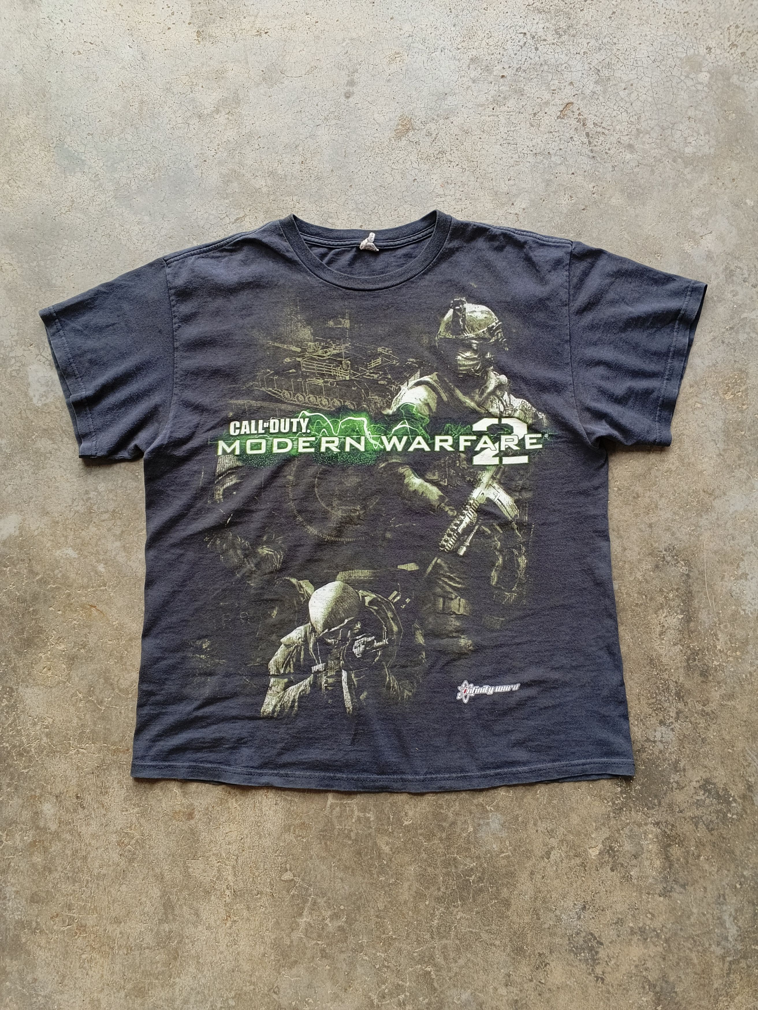 Vintage y2k Call of Duty Modern Warfare 2 promo game tee