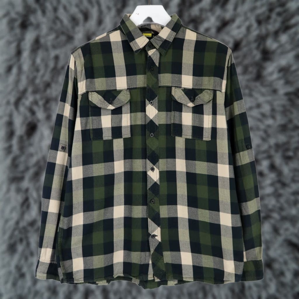 Vintage BLAKLADER Workwear Shirt Men's LARGE Collared Checked Patched Pockets Size US L / EU 52-54 / 3 - 1 Thumbnail