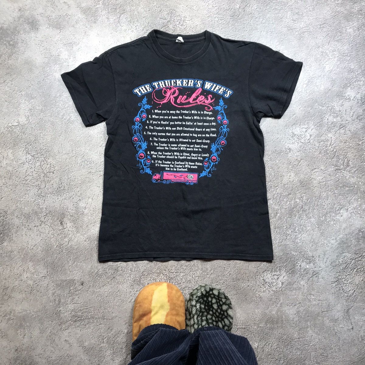 Vintage Vintage 90s Graphic Tee Trucker Wife Y2K Humor Streetwear M Size US M / EU 48-50 / 2 - 1 Thumbnail