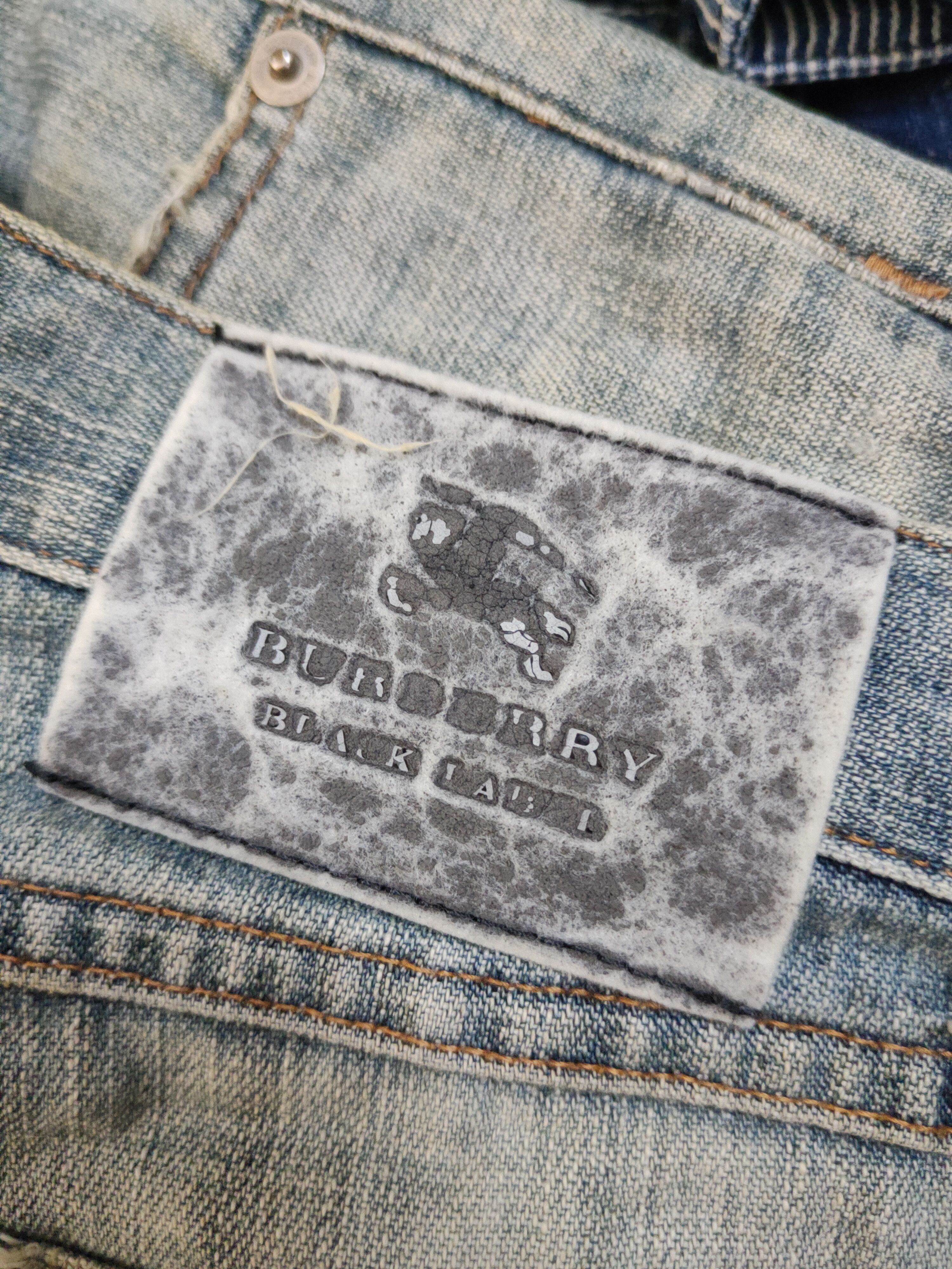 Burberry Burberry Blue Faded Distressed Ripped denim Jeans #W2062 Size US 29 - 13 Thumbnail