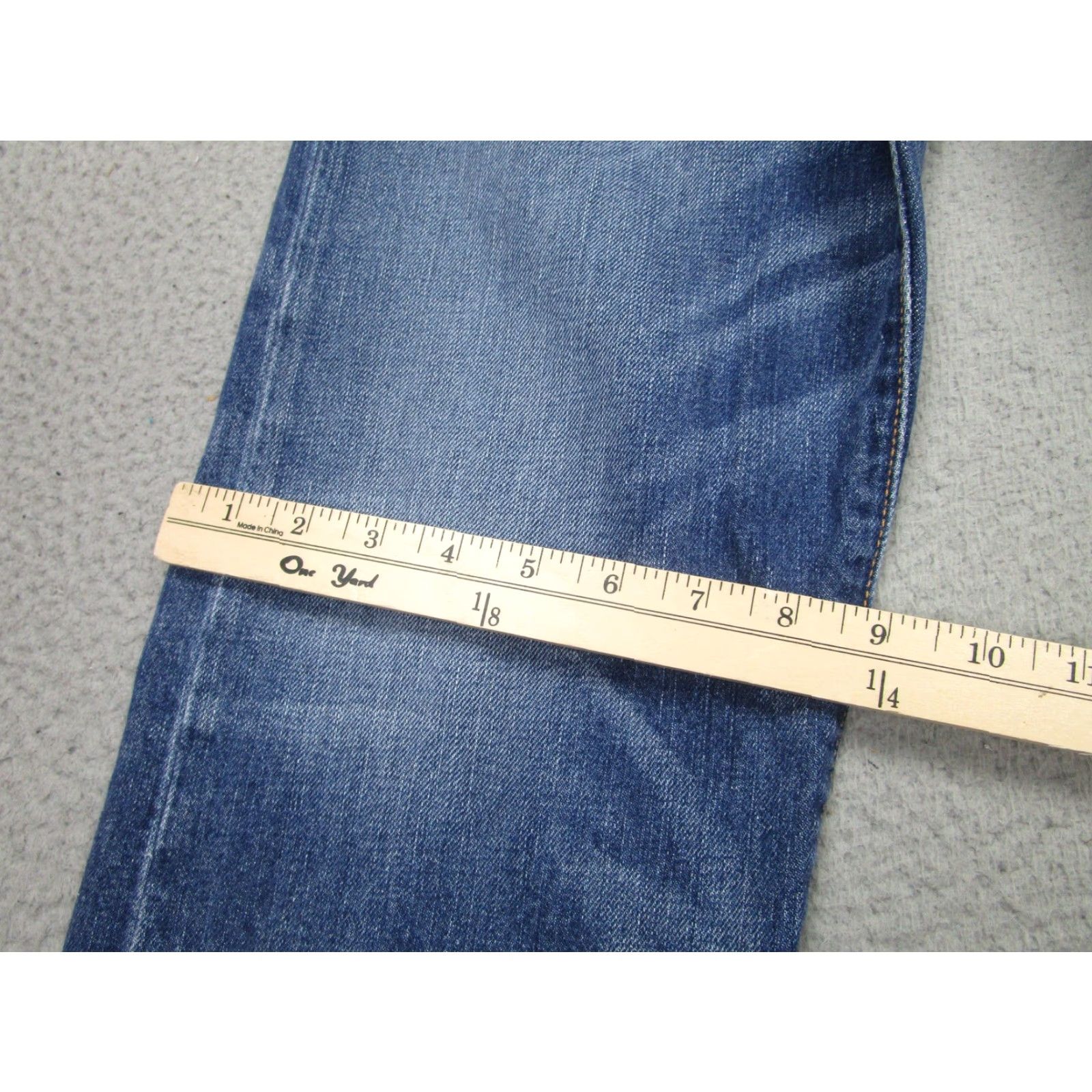 Polo Ralph Lauren VINTAGE Polo Ralph Lauren Jeans Mens 32x32 Blue Classic Straight Whiskering Honeycomb Style: Straight Medium Blue Denim Five-Pocket Zipper Size US XS / EU 42 / 0 - 4 Thumbnail