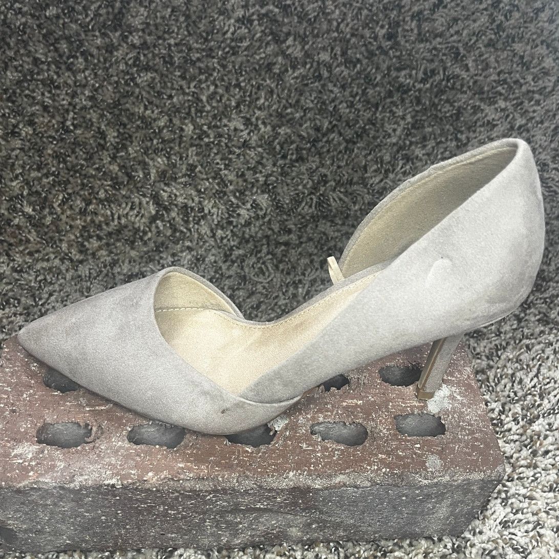 Old Navy Old Navy Suede D'Orsay Stilettos Heel Pump Dark Taupe 7 Size US 7 / IT 37 - 5 Thumbnail