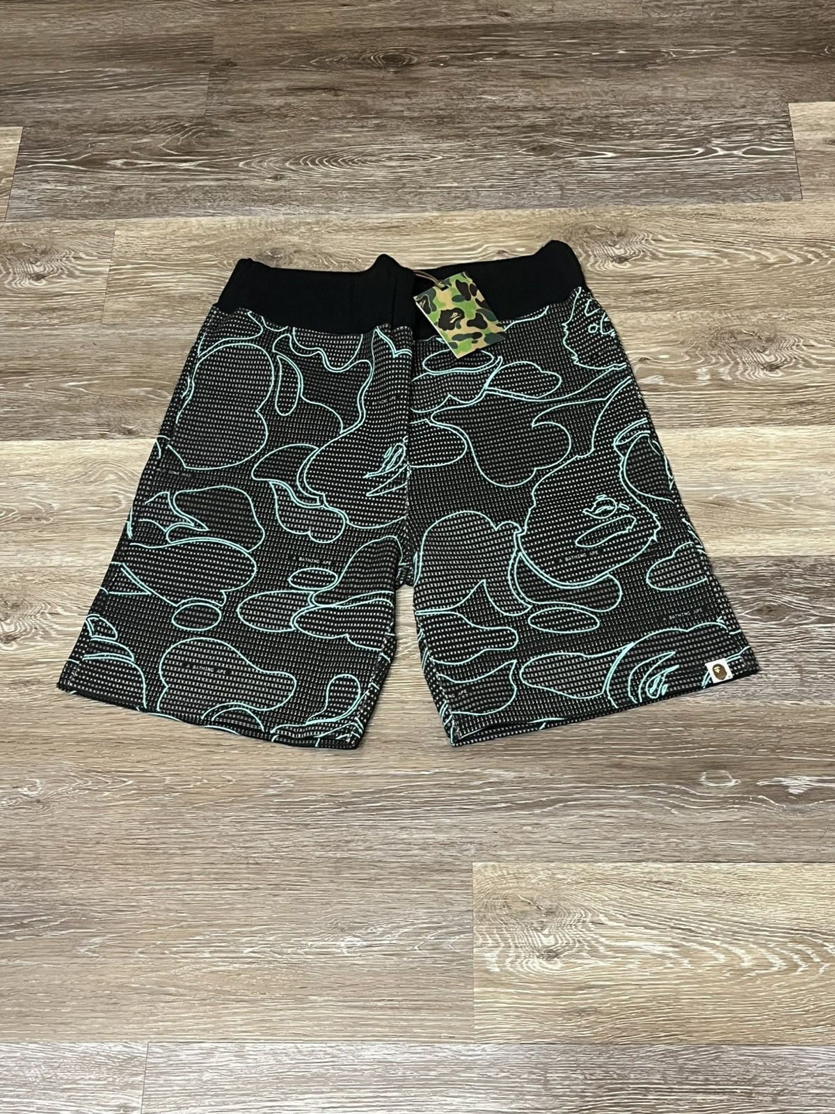 Bape Glow in the Dark Circuit Jogger Shorts With Spellout Logo Size US 34 / EU 50 - 2 Thumbnail