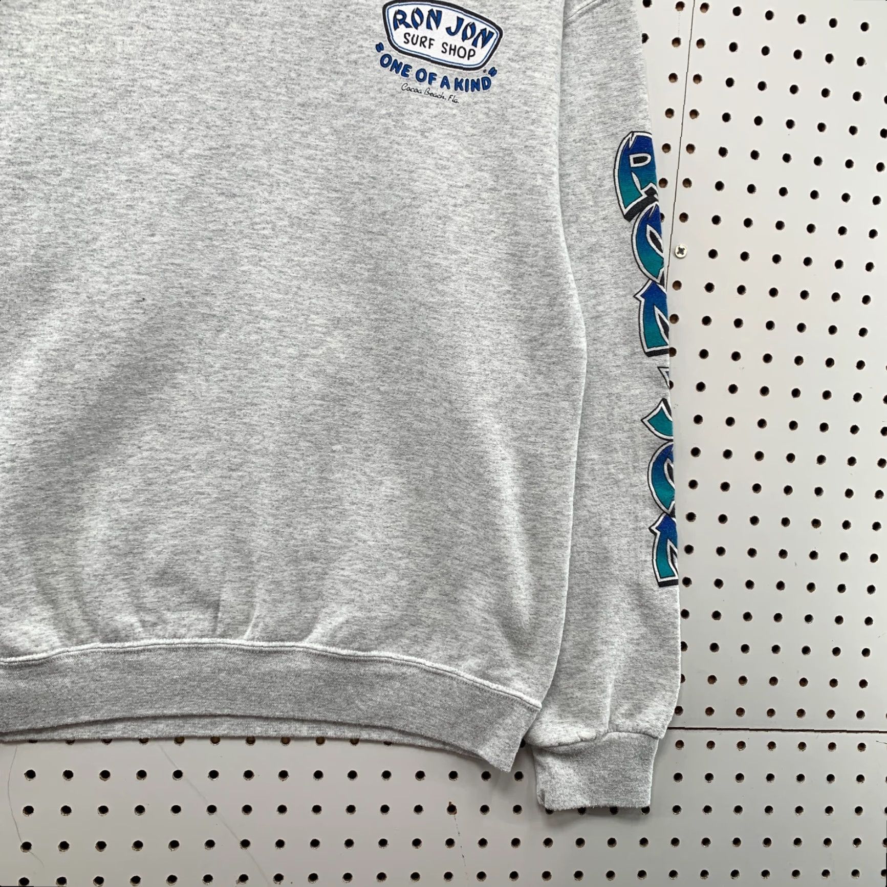 Ron Jon Surf Shop Ron Jon Surf Shop Crewneck Sweatshirt Mens Medium Gray Cocoa Beach Florida 21X26 Size US M / EU 48-50 / 2 - 7 Thumbnail