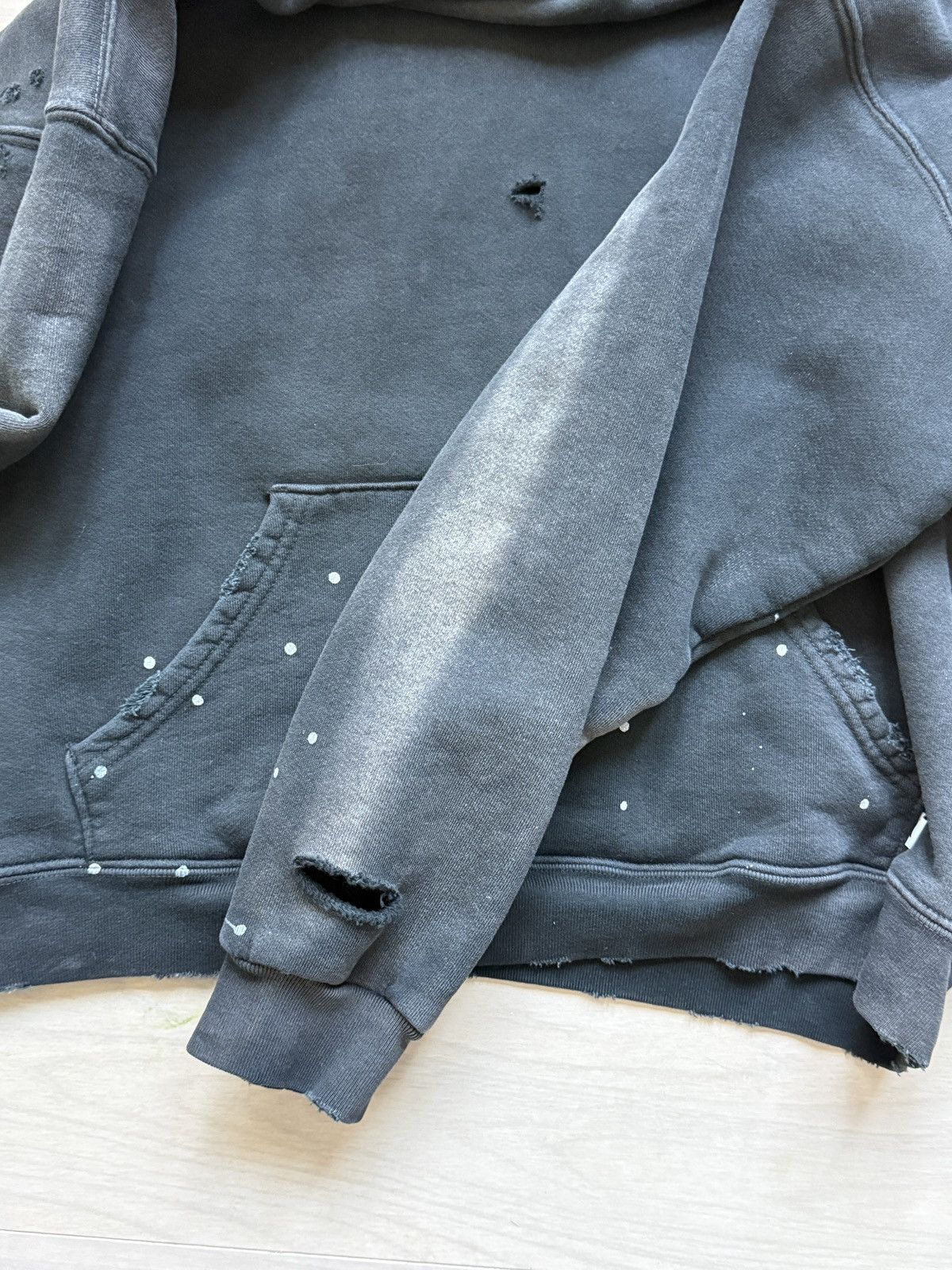 Akimbo Club "WATCH-PEEKER" DISTRESSED HOODIE - SUN FADED BLACK Size US M / EU 48-50 / 2 - 5 Thumbnail