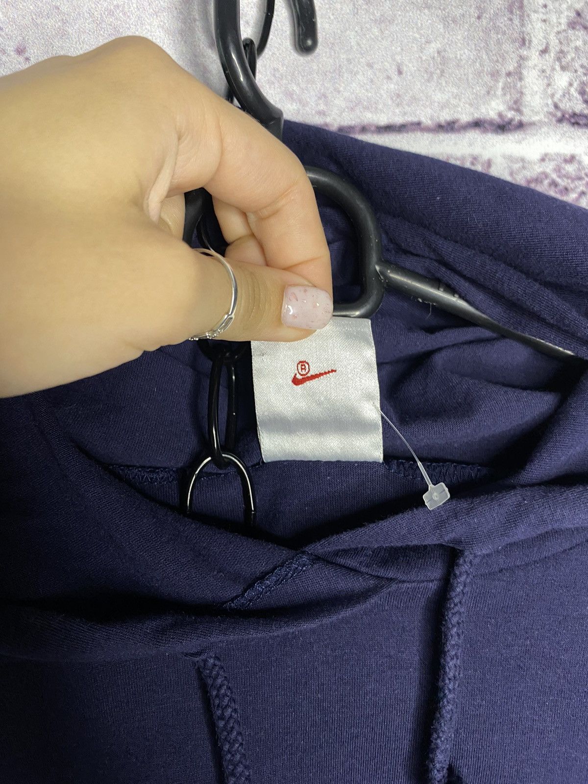 Nike Mens y2k rare Nike Rare Vintage Centr Swoosh Logo Tee Size US M / EU 48-50 / 2 - 6 Thumbnail