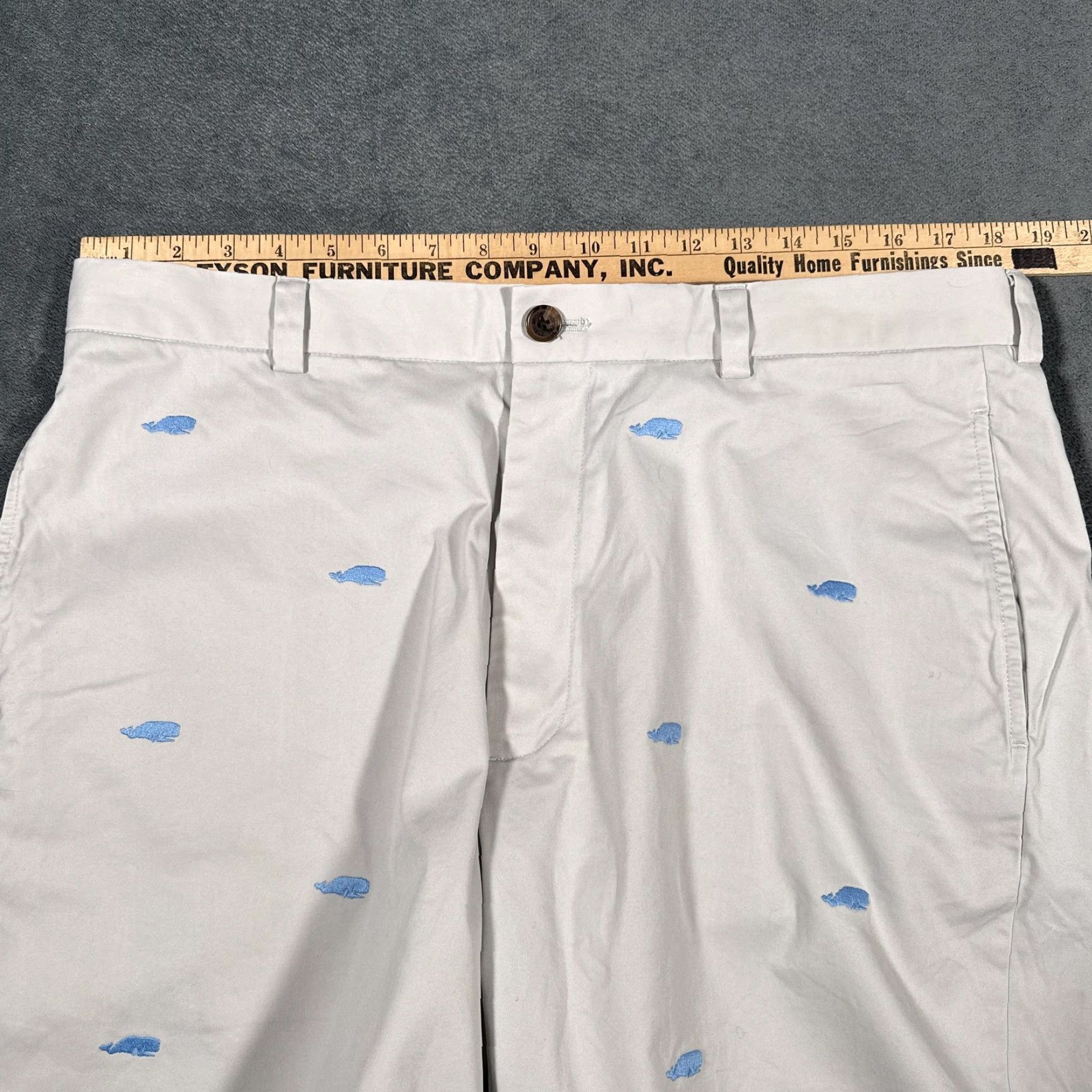 Brooks Brothers BROOKS BROTHERS Mens Chino Shorts W37 Light Khaki Embroidered Whale Casual Preppy Animal Print Size US 37 - 3 Thumbnail