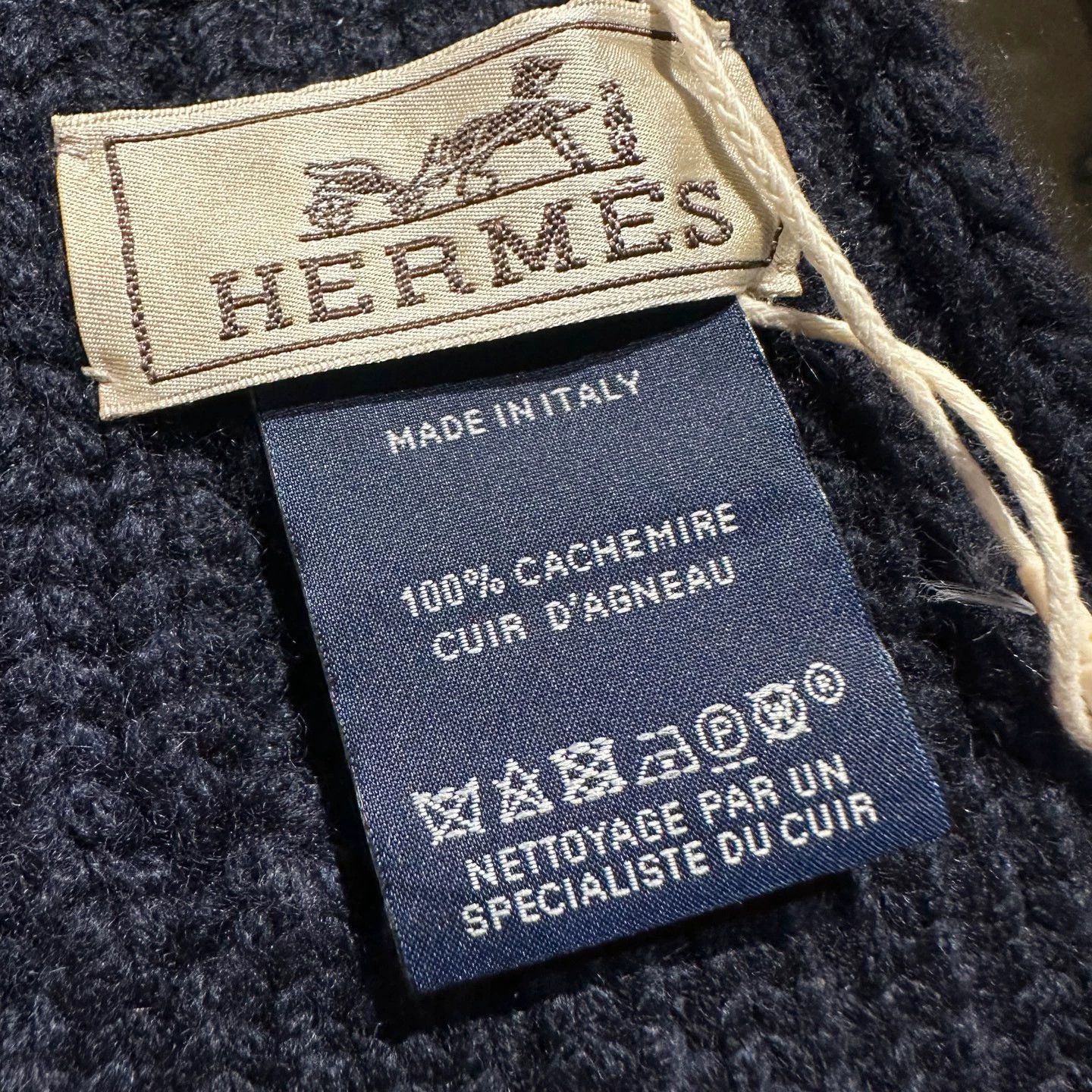 Hermes Hermes All-Over Pig Nose Print Cashmere Scarf 30x200cm Size ONE SIZE - 4 Thumbnail