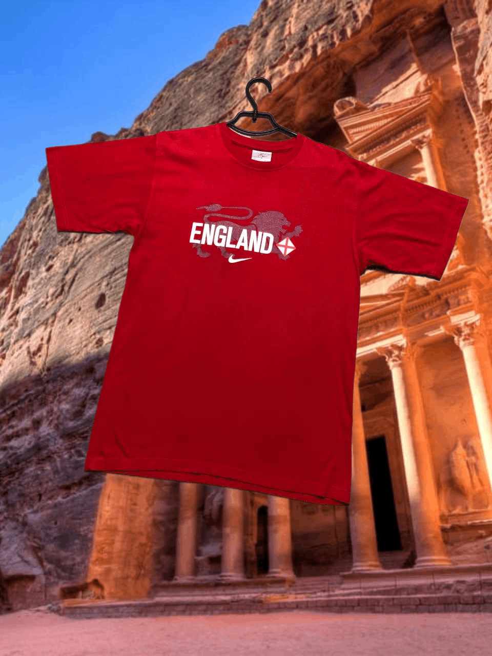 Nike Vintage big print ENGLAND T-Shirt red Nike size M Y2K Size US M / EU 48-50 / 2 - 1 Thumbnail