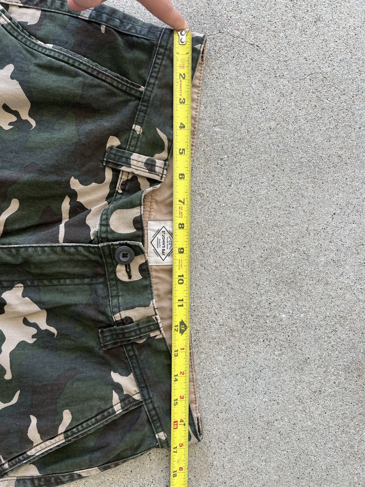 St. Johns Bay × Vintage St. John’s Bay Green/Cream Camo Loose Baggy Shorts Size 34 Size US 34 / EU 50 - 4 Thumbnail