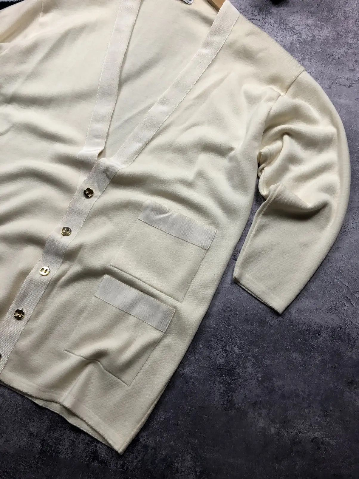 Salvatore Ferragamo SALVATORE FERRAGAMO Vintage Luxury Cotton Beige Cardigan Size US M / EU 48-50 / 2 - 2 Thumbnail
