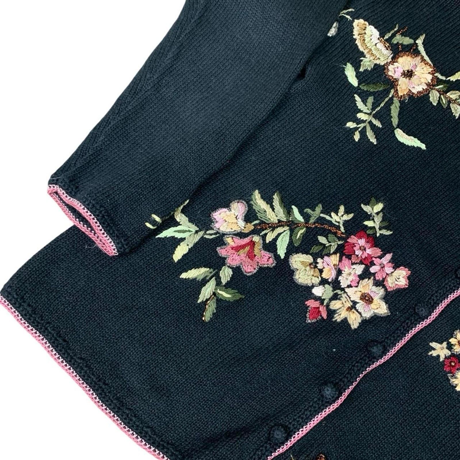 Vintage Vintage Knit Floral Embroidered Cardigan Sweater Size M / US 6-8 / IT 42-44 - 2 Thumbnail