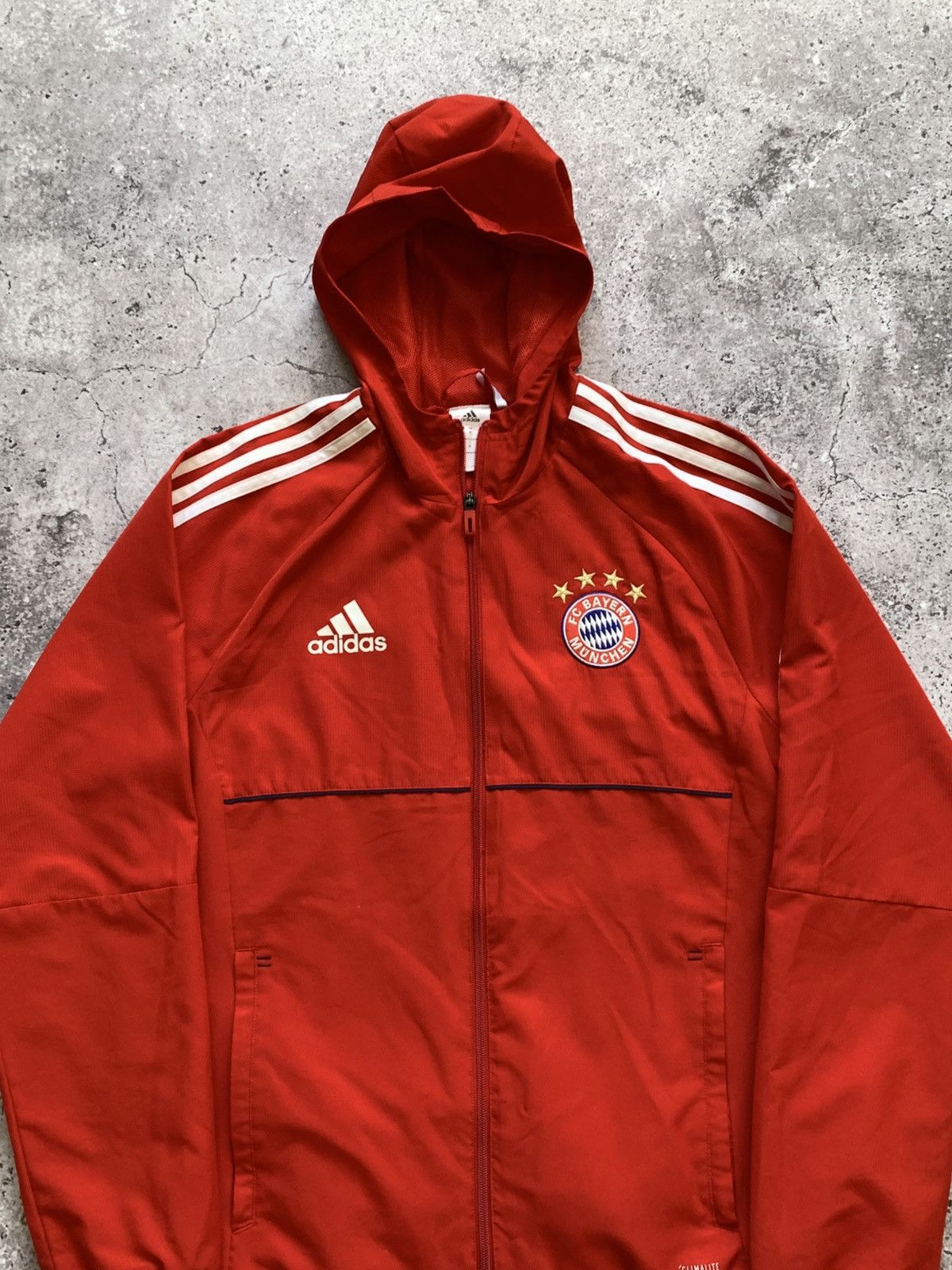 Adidas 🔥ADIDAS BAYERN MUNICH 2017 HODED TRAINING TRACK JACKET Size US M / EU 48-50 / 2 - 3 Thumbnail