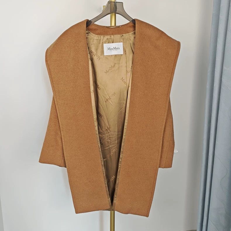 Max Mara Max Mara Genuine camel hooded coat Size M / US 6-8 / IT 42-44 - 1 Thumbnail