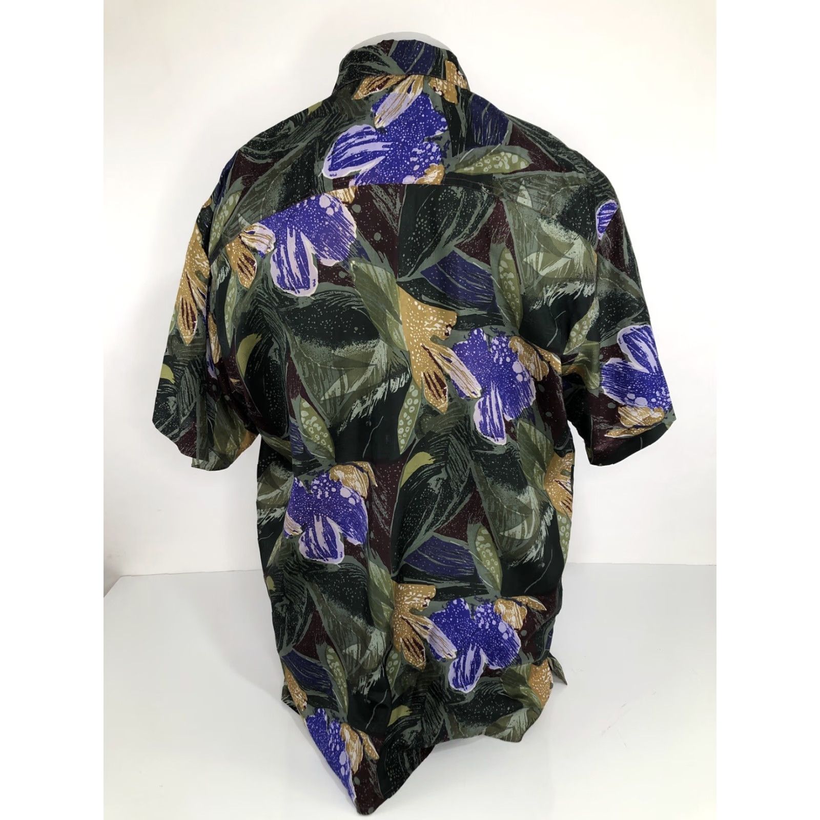 ALOHAS Robert Stock Silk Floral Aloha Hawaiian L Shirt - Multicolor Short Sleeve Button-Up, Regular, Size L, Men, Silk, Excellent Size US L / EU 52-54 / 3 - 4 Thumbnail