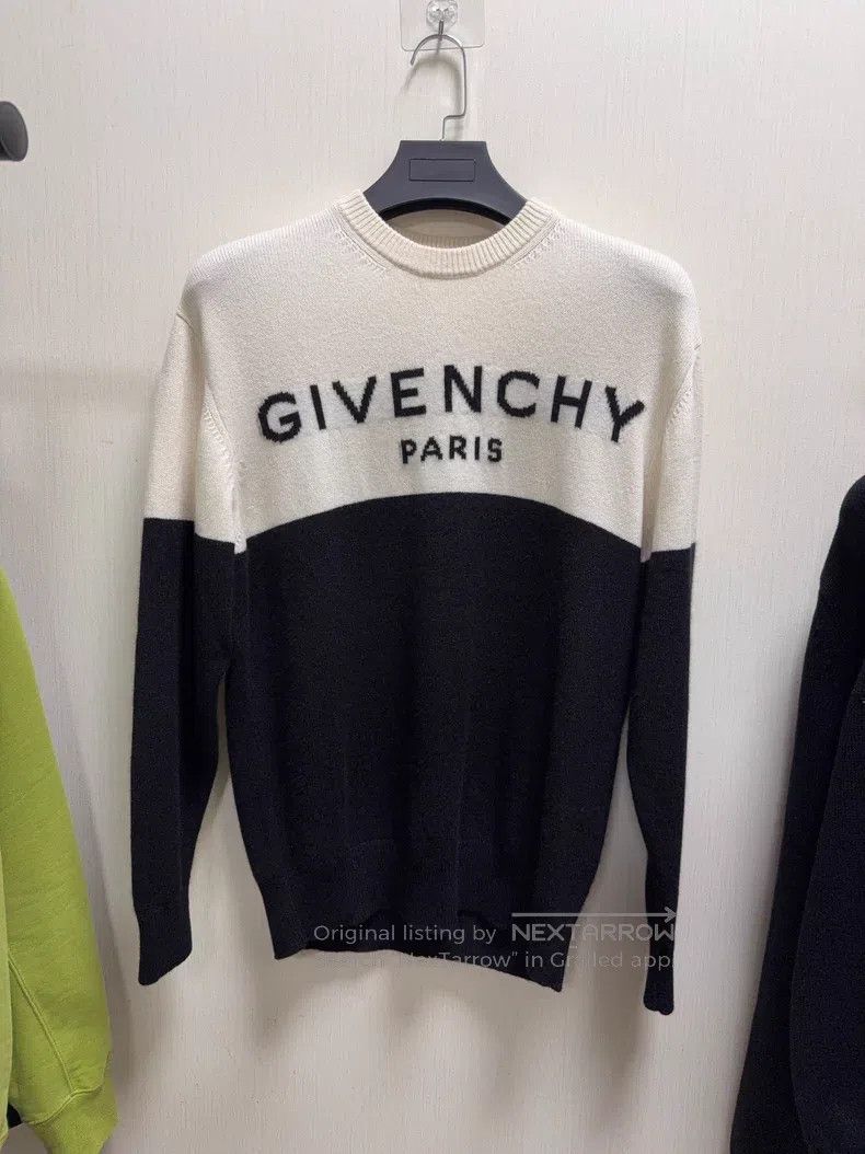 Givenchy Givenchy Slim Fit Photo Printed Pointed Collar Button-up L Size US S / EU 44-46 / 1 - 1 Thumbnail