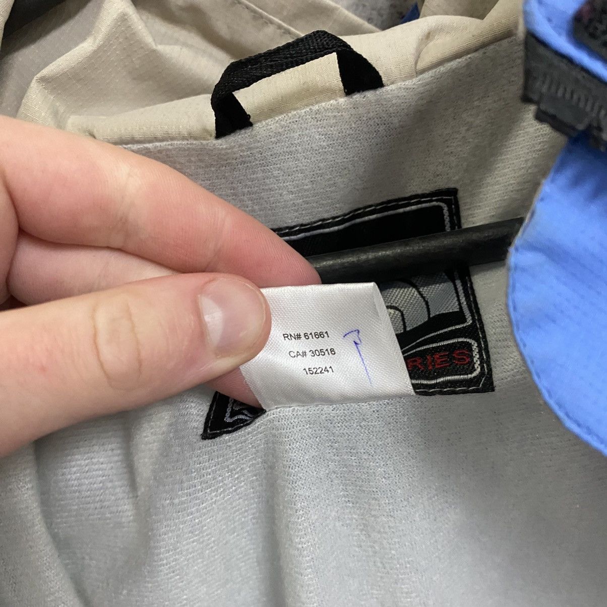 The North Face Vintage The North Face Jacket Summit Series TNF Gore Tex Size US S / EU 44-46 / 1 - 20 Thumbnail