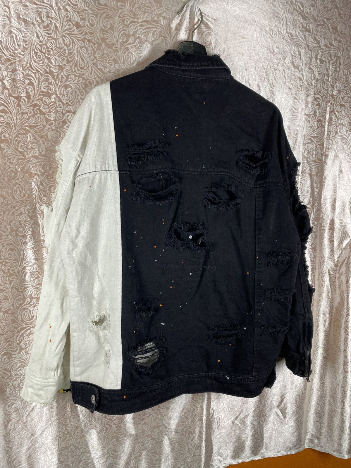 Japanese Brand RE730 Distressed Split Color Denim Jacket Black White Size US XL / EU 56 / 4 - 10 Thumbnail