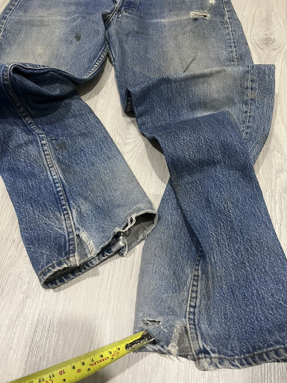Levi's × Vintage Jeans 90’s Levi’s 501 Vintage Distressed Size US 33 - 11 Thumbnail