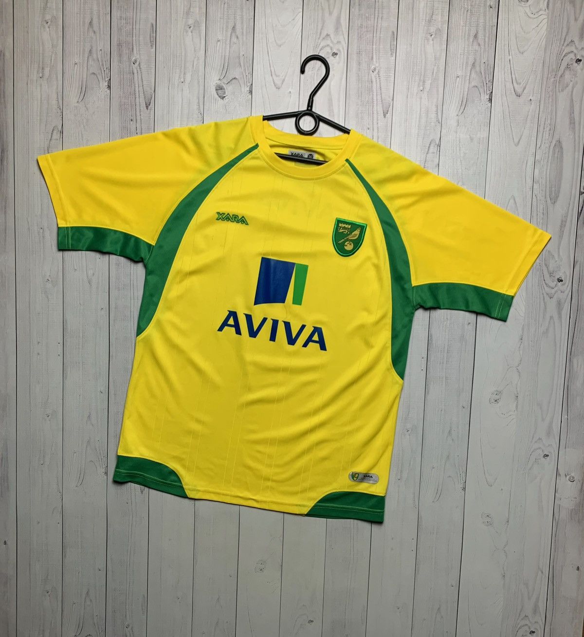 Vintage Vintage Norwich soccer jersey size M yellow XARA Size US M / EU 48-50 / 2 - 1 Thumbnail