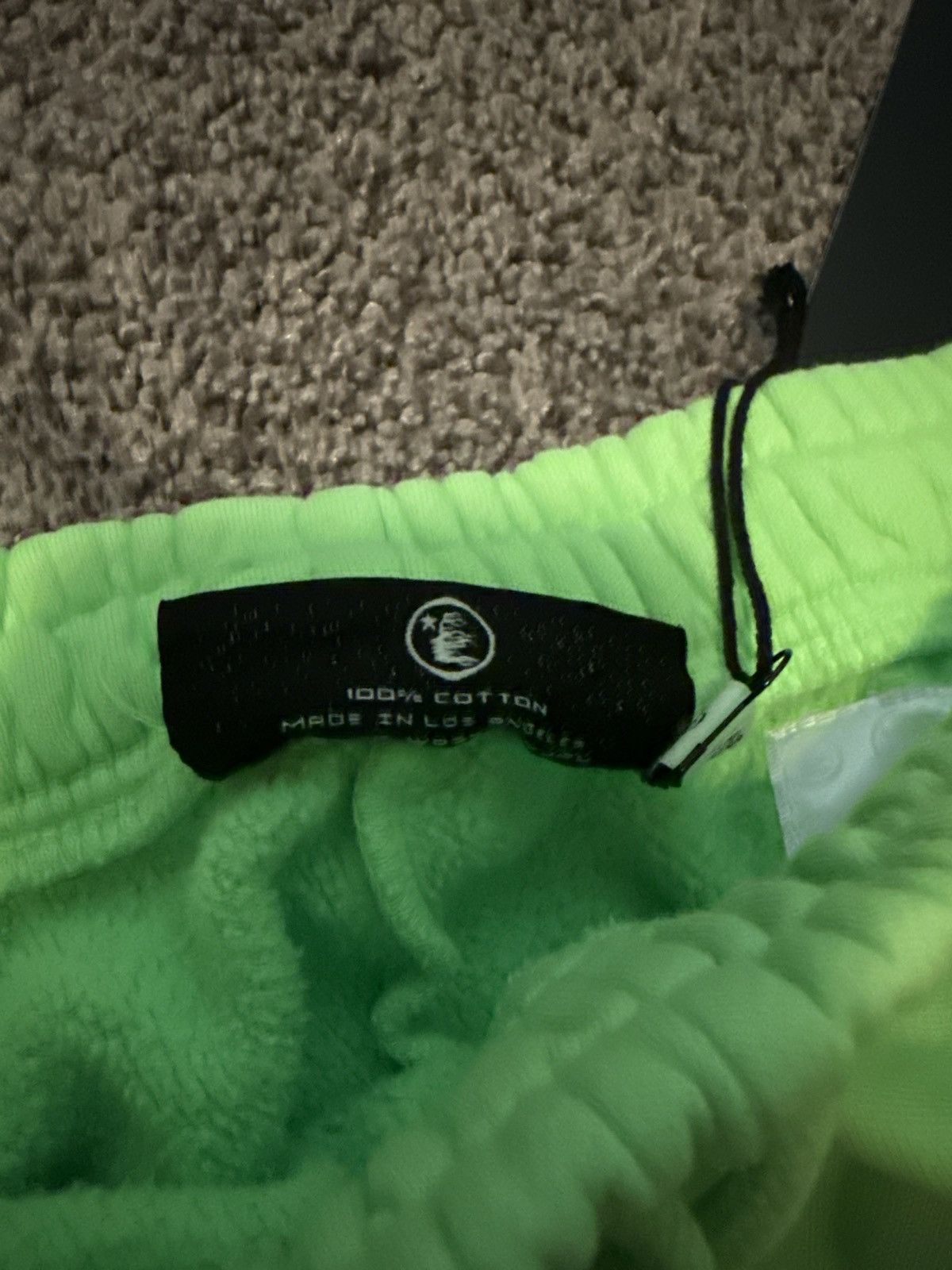 HELLSTAR 🔥🔥 Hellstar Neon Green shorts - size Small BNWT🔥🔥 Size US 31 - 6 Thumbnail