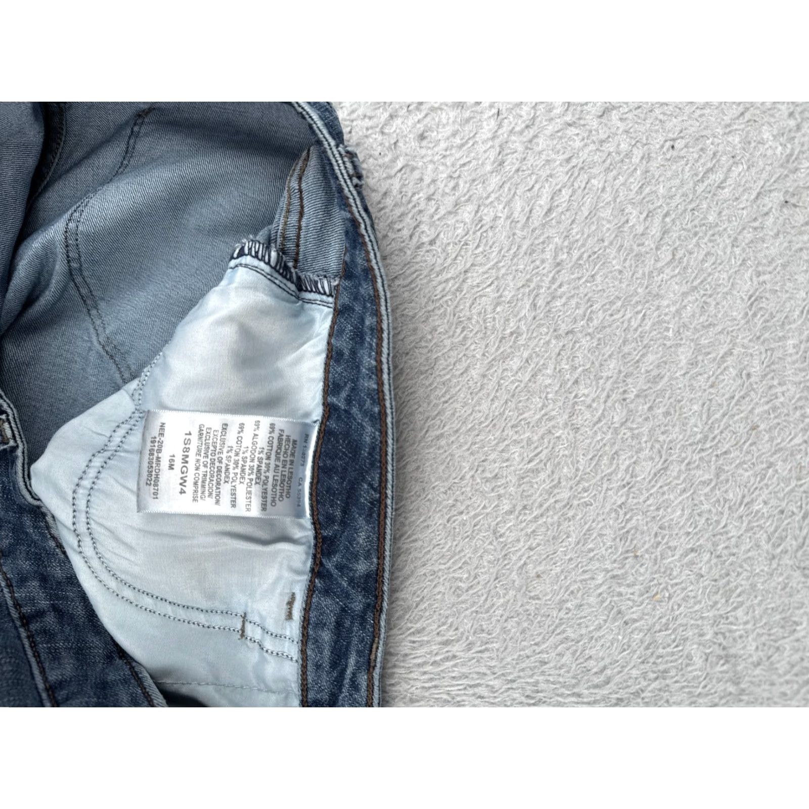 Lee Lee Jeans Women Capri 16 Blue Denim Medium Wash Cotton Blend Zip Fly 36x22 Size 38" / US 16 / IT 52 - 7 Thumbnail
