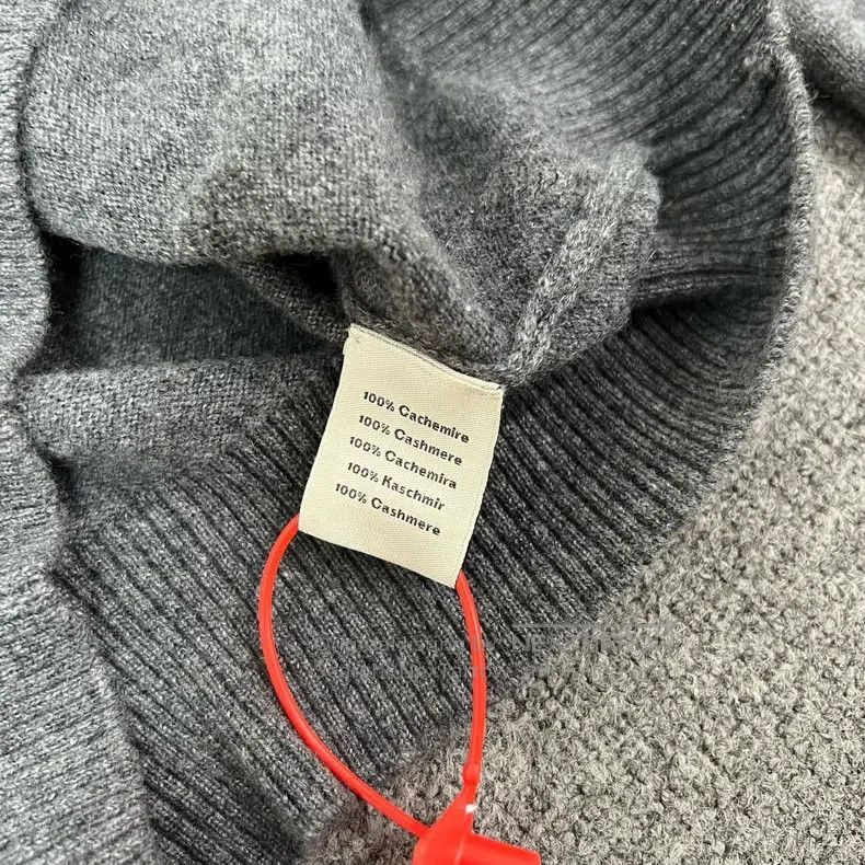 Hermes Hermes FW23 Cashmere Grey Crewneck Knit Sweater Size US XS / EU 42 / 0 - 3 Thumbnail