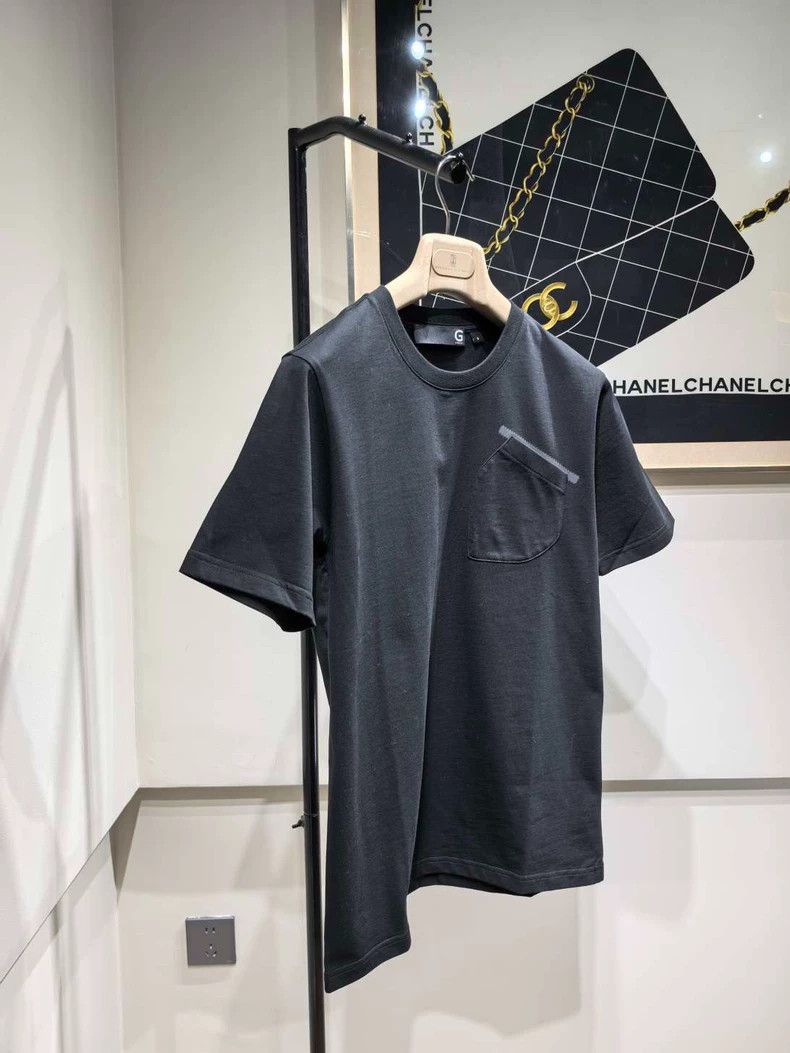 Givenchy Givenchy New arrival slant pocket round neck T-shirt short Size US S / EU 44-46 / 1 - 2 Thumbnail