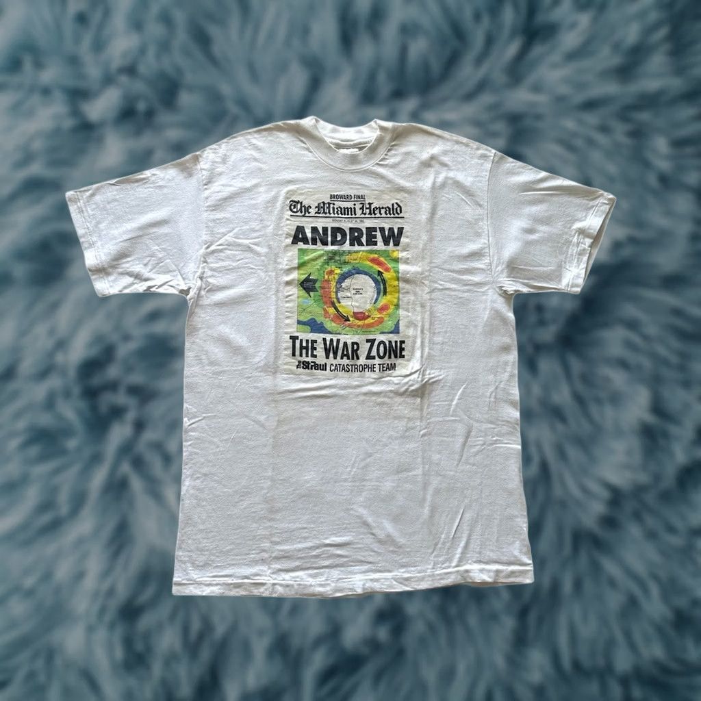 Hanes VINTAGE Hurricane Andrew “The War Zone” T-shirt Single Stitch Men Large RARE 90s Size US L / EU 52-54 / 3 - 1 Thumbnail